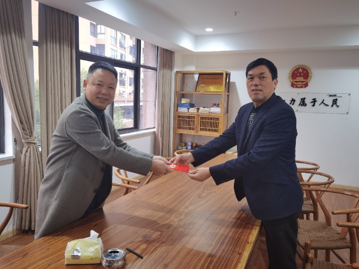 薛小平1.jpg