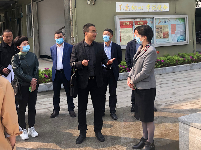 210401 方小梅副主任调研未成年人保护“一法一条例”贯彻落实情况（杨晖，高楼、平阳坑）_副本_副本.jpg